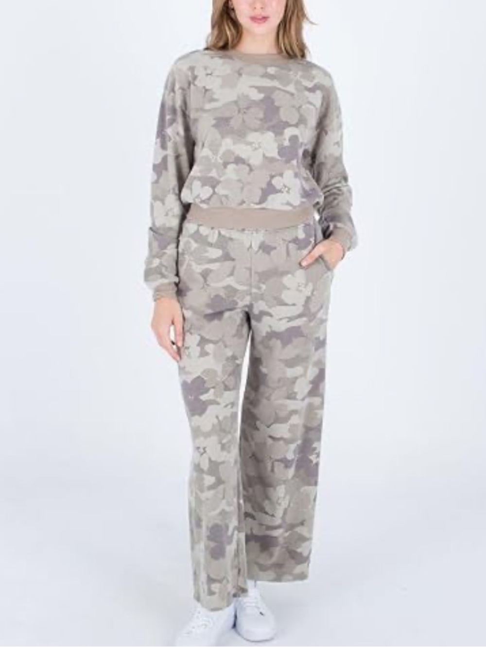 Hurley Floraflage Camo Sweatshirt & Jogger Set
